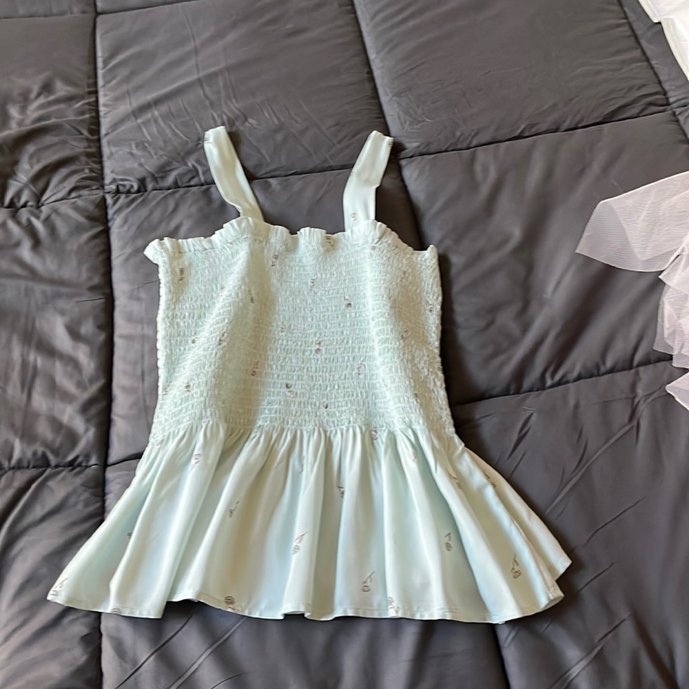 This item has only been worn ONCE!